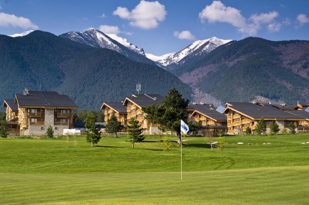 Pirin Golf Hotel Private Studios - Sani, Bansko Razlog Luaran gambar